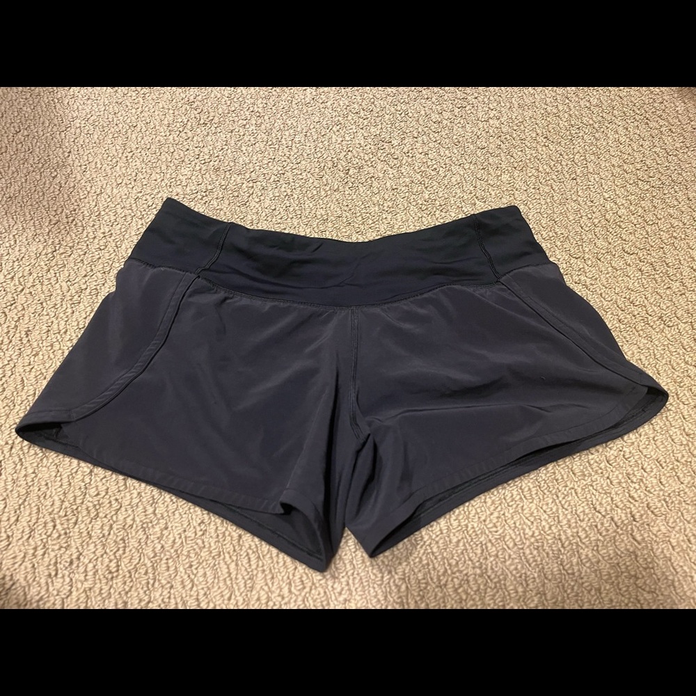 Lululemon running shorts - BLK size 6